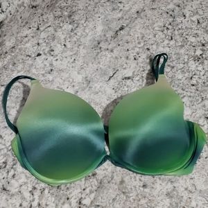 Victoria's secret very sexy push up bra
